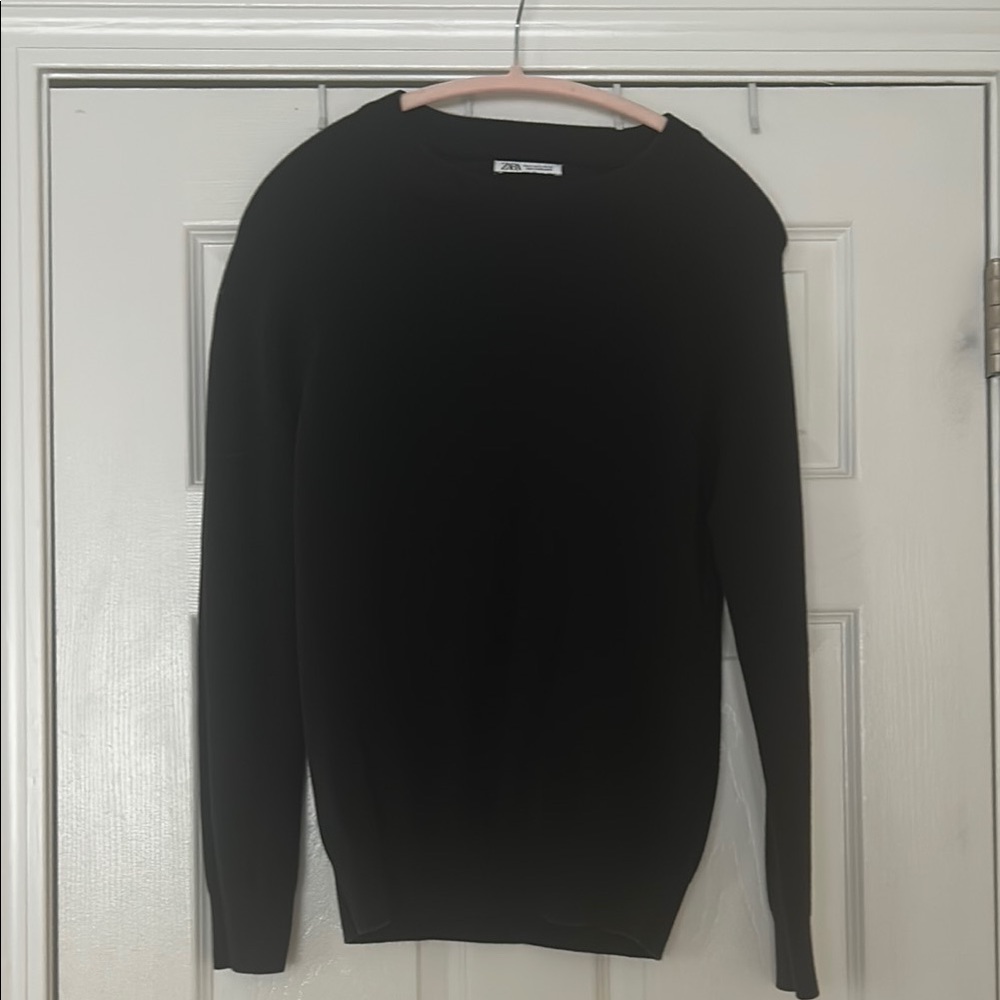 Women’s Zara Classic Black Sweater size Small
